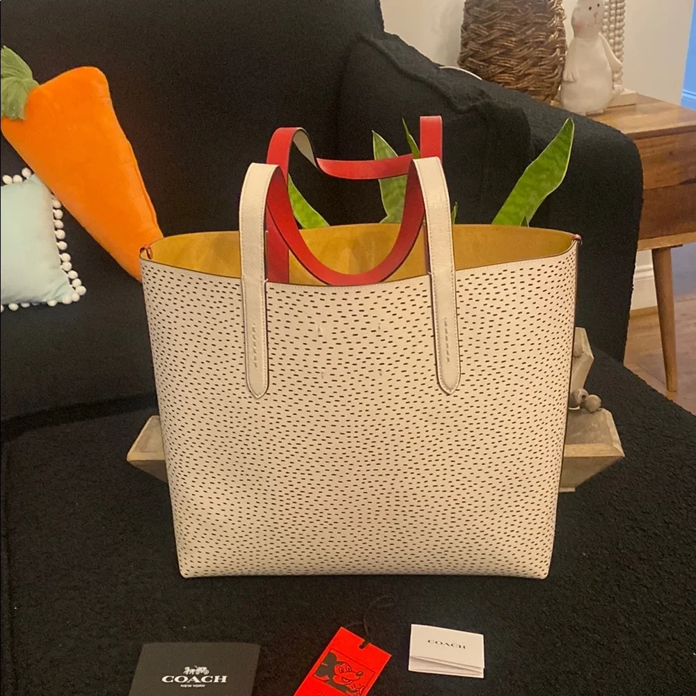 Coach Mickey Mouse White and Black Tote Bag , Keith Haring Edition - Picture 2 of 9